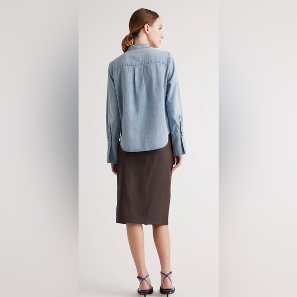 Quince Distressed denim tuxedo shirt, 100% cotton
Size LG in good condition - Picture 3 of 11